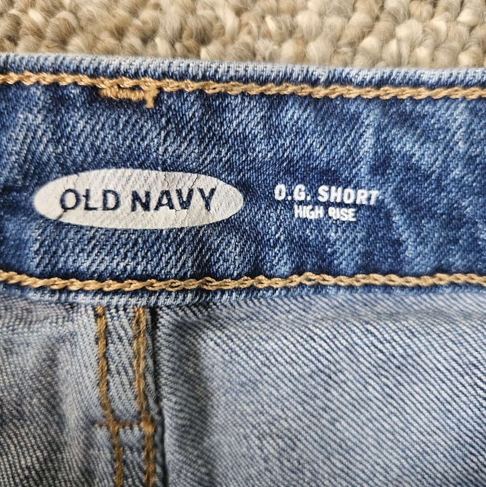 Old Navy OG Short High Rise Distressed Denim Shorts Women's Size 8 - Picture 3 of 4